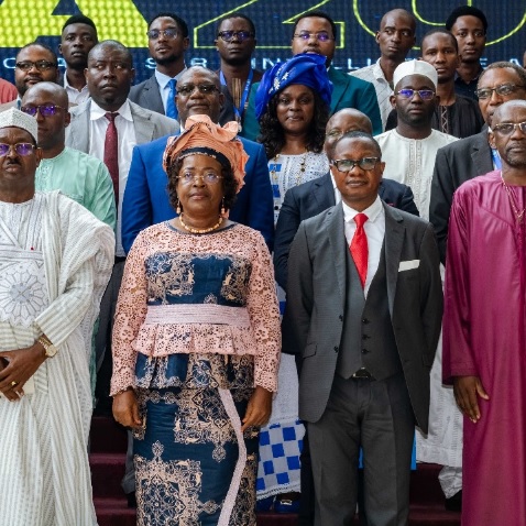 Le Cameroun se dote d’une stratégie pour l’IA : enjeux et perspectives d’un tournant numérique