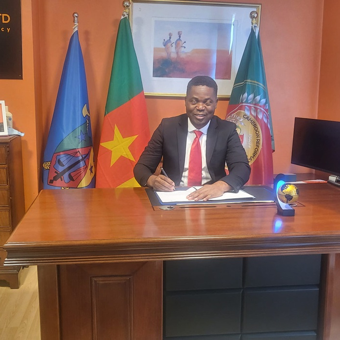 CAMEROUN :: Le PCR de Foligar Lang dévoile son "Gouvernement fantôme", proposant une nouvelle capitale fédérale :: CAMEROON Le PCR de Foligar Lang dévoile son "Gouvernement fantôme", proposant une nouvelle capitale fédérale