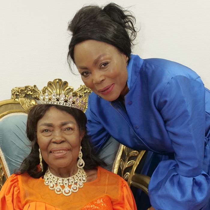 FRANCE :: Un dimanche de grâce à la Courneuve, GABICIA honore sa maman de 88 ans avec force et lumière Un dimanche de grâce à la Courneuve, GABICIA honore sa maman de 88 ans avec force et lumière