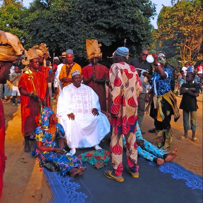 CAMEROUN :: La Consécration de Sa Majesté Martin Nicaise Tadoni :: CAMEROON La Consécration de Sa Majesté Martin Nicaise Tadoni