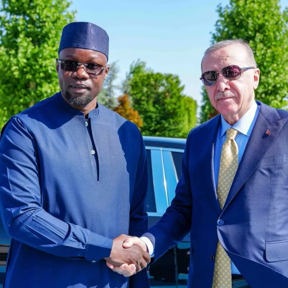 OUSMANE SONKO EN TURQUIE : UN SOUFFLE NOUVEAU POUR LA DIPLOMATIE SENEGALAISE
