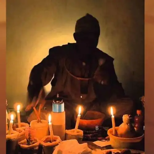 Douala : un féticheur surpris en pleine incantation dans une maison neuve à Yassa