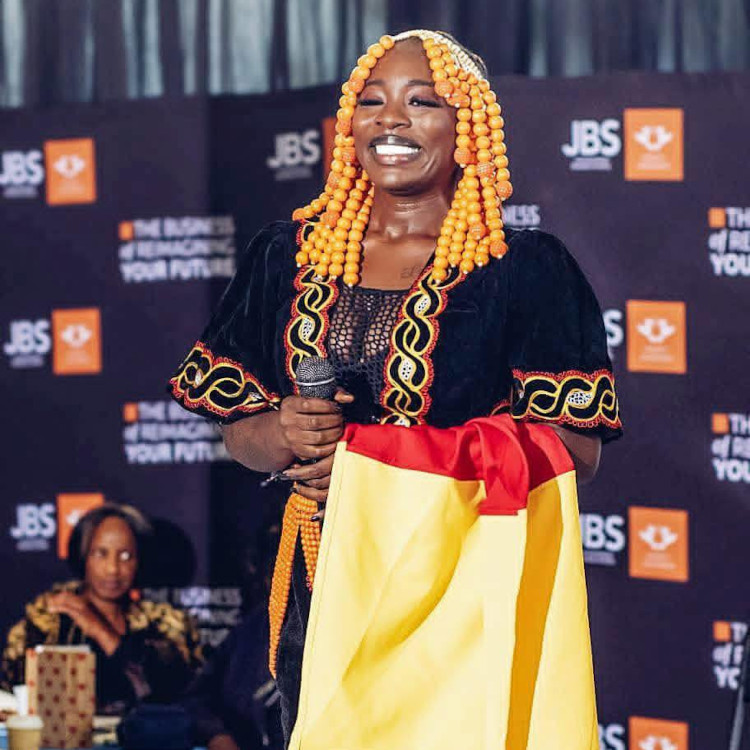 ASKIA, la Fierté du Cameroun : Performance Majestueuse au C20 G20 Royal Breakfast