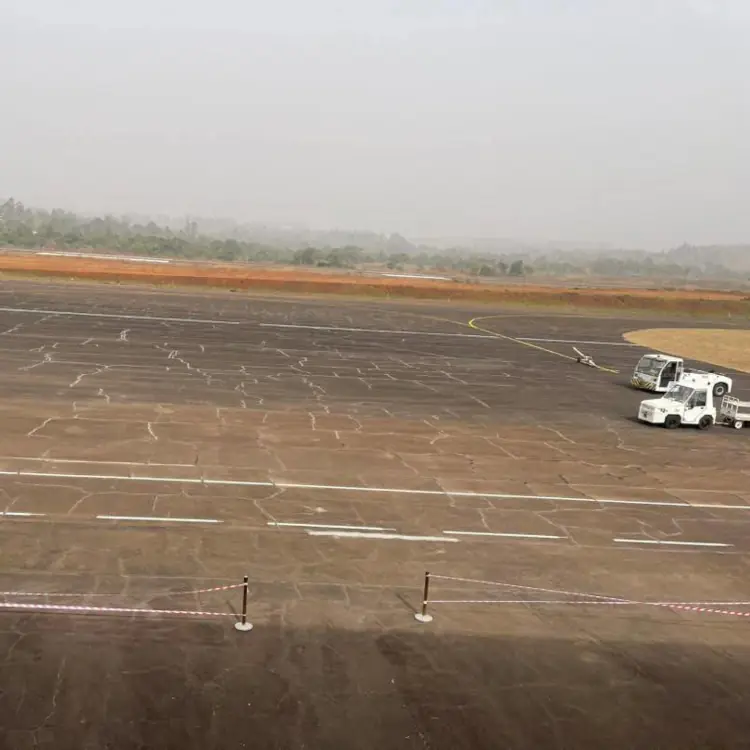 Pape Léon XIV au Cameroun : Bamenda réhabilite son aéroport en urgence