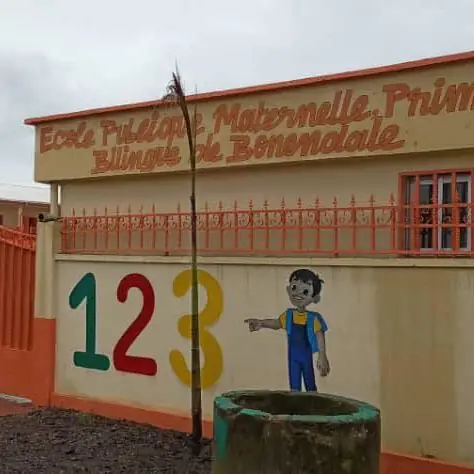 Kylian Mbappé finance la rénovation d'une école publique à Douala