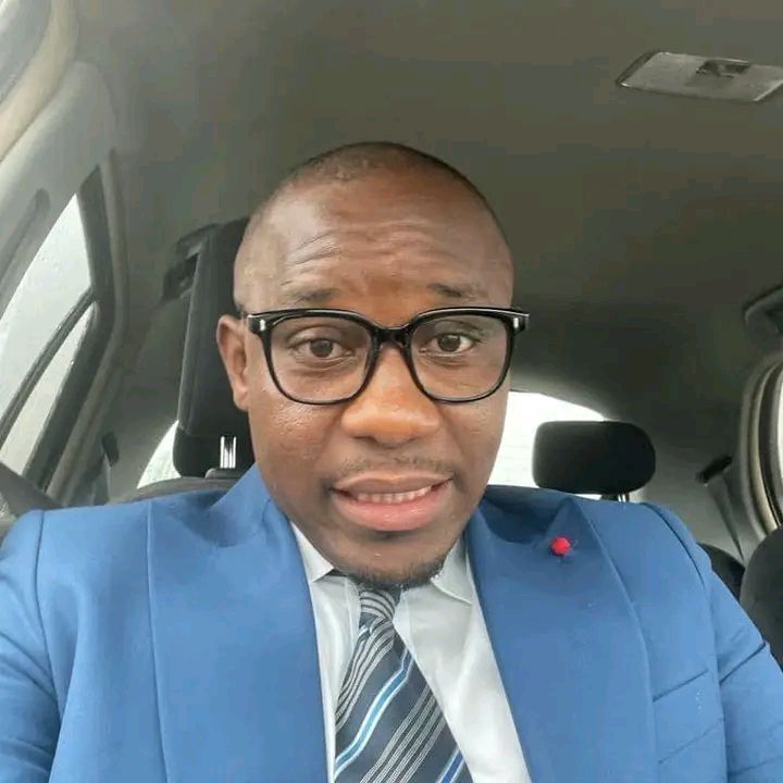 Jacques Bertrand Mang, un dissident du PCRN convoqué après ses critiques sur les déchets à Douala