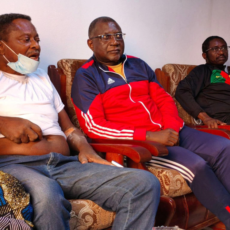 Cameroun : Destins Divergents de Trois Proches après une Élection Contestée