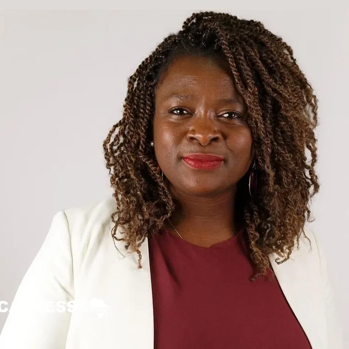 Leslie Djoufack Halleur-Exharoux : une Camerounaise de 37 ans renverse le maire de Saint Mammès