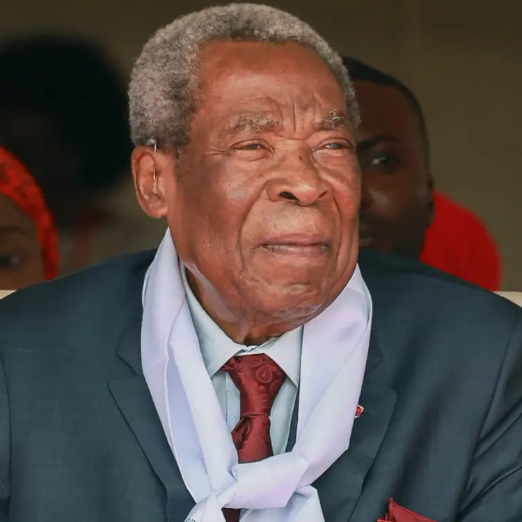 Marcel Niat Njifenji : qui était l'homme qui a présidé le Sénat camerounais 13 ans