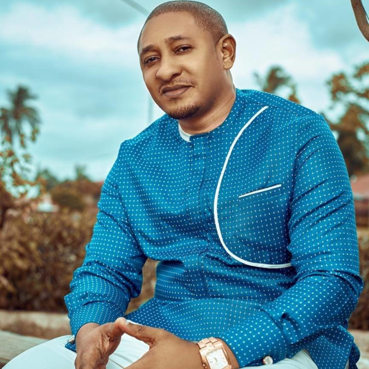 Défection de l'Ex-Porte-Parole de Tchiroma en Pleine Contestation Post-Électorale