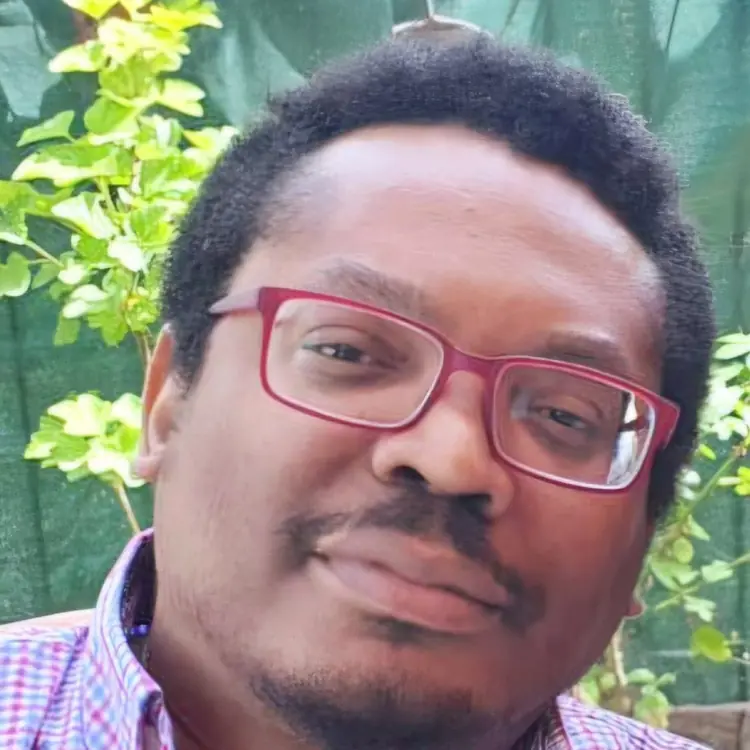 Muna Ekane brise le silence : « L'heure des comptes politiques viendra » après les funérailles