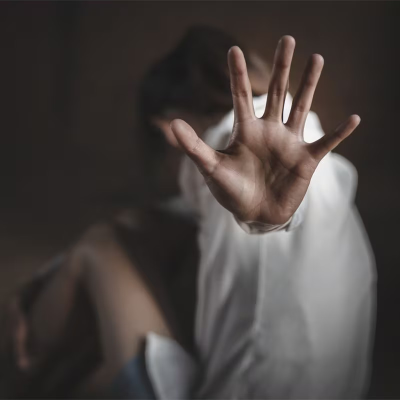 Tentative d'abus sur l'épouse : Conflit familial et expulsion