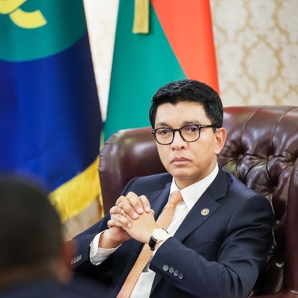 PRISE DU POUVOIR PAR L’ARMEE A MADAGASCAR : TGV doit accepter qu’il ne sifflera plus jamais en gare PRISE DU POUVOIR PAR L’ARMEE A MADAGASCAR : TGV doit accepter qu’il ne sifflera plus jamais en gare