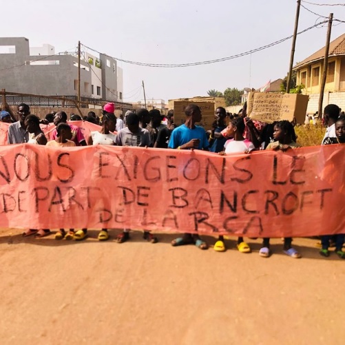 Les habitants de Bangui exigent le retrait de la SMP Bancroft devant l'ambassade des États-Unis