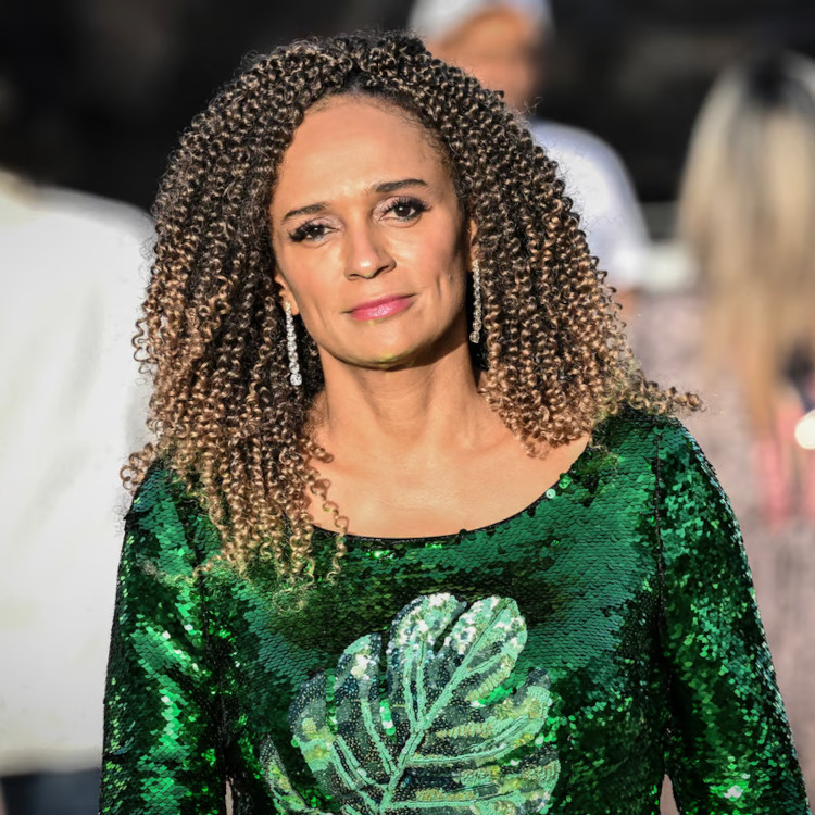 ANGOLA :: Isabel dos Santos, femme la plus riche d'Afrique, voit ses avoirs gelés Isabel dos Santos, femme la plus riche d'Afrique, voit ses avoirs gelés