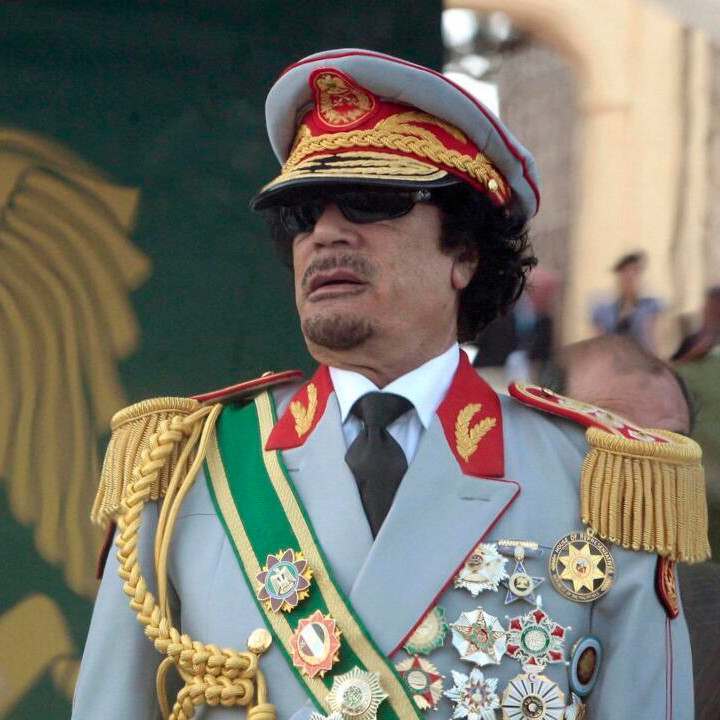 La Libye sous Kadhafi : Un Modèle Social Oublié et les Conséquences de l’Intervention OTAN