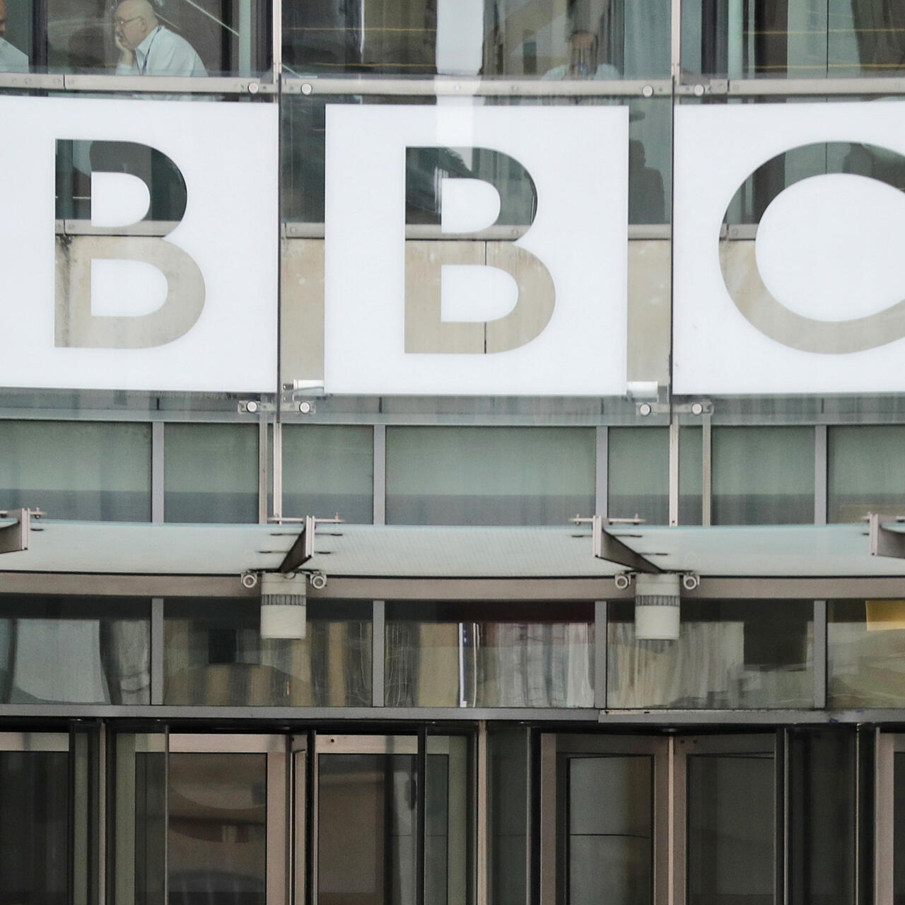 Le Niger suspend la BBC pour 3 mois et porte plainte contre RFI Le Niger suspend la BBC pour 3 mois et porte plainte contre RFI