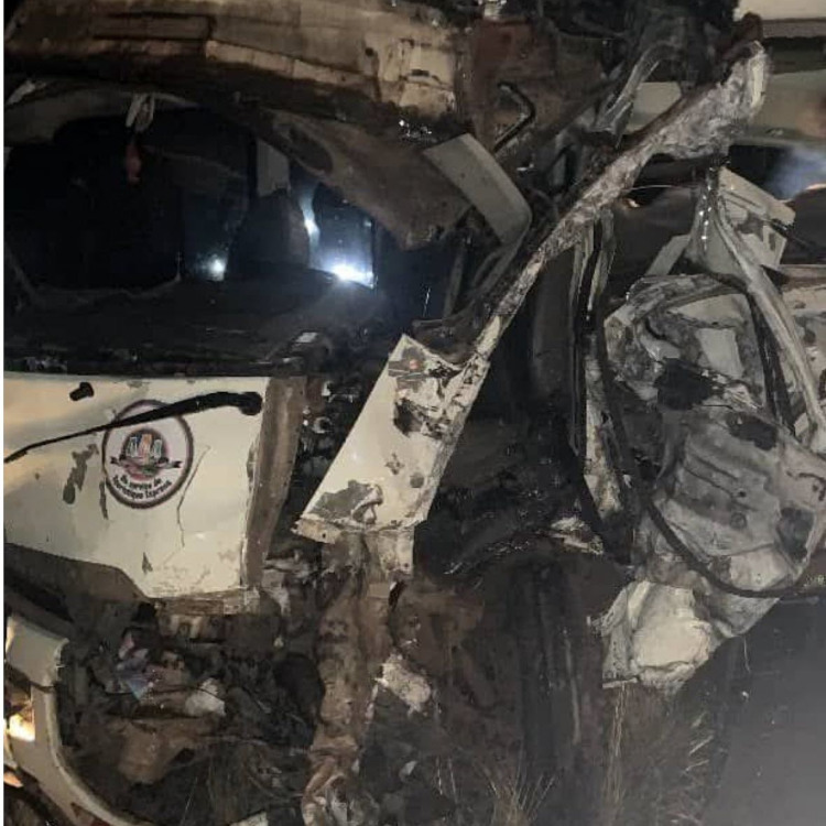 CAMEROUN :: Accident Grave sur la Nationale 10 : Minibus et Grumier en Collision, Dix Blessés à Bertoua :: CAMEROON Accident Grave sur la Nationale 10 : Minibus et Grumier en Collision, Dix Blessés à Bertoua
