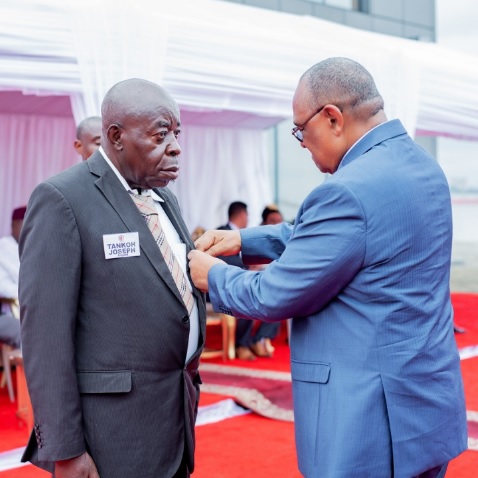 CAMEROUN :: Acero Métal - CAPITAL HUMAIN: Facteur clé du développement industriel :: CAMEROON Acero Métal - CAPITAL HUMAIN: Facteur clé du développement industriel