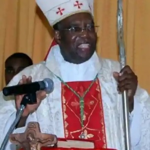 CAMEROUN :: Nécrologie : Mgr Adalbert Ndzana range sa soutane dans la sacristie :: CAMEROON Nécrologie : Mgr Adalbert Ndzana range sa soutane dans la sacristie