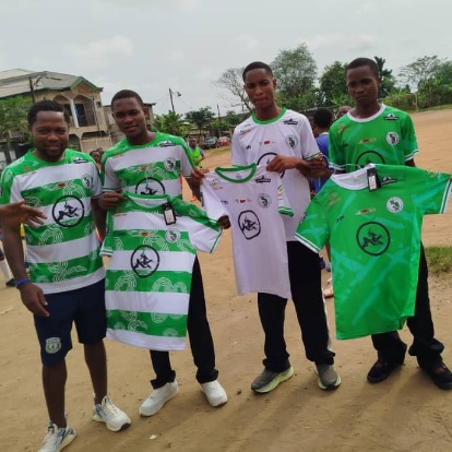 AS Caron lance sa saison 2026 et dévoile ses nouveaux maillots