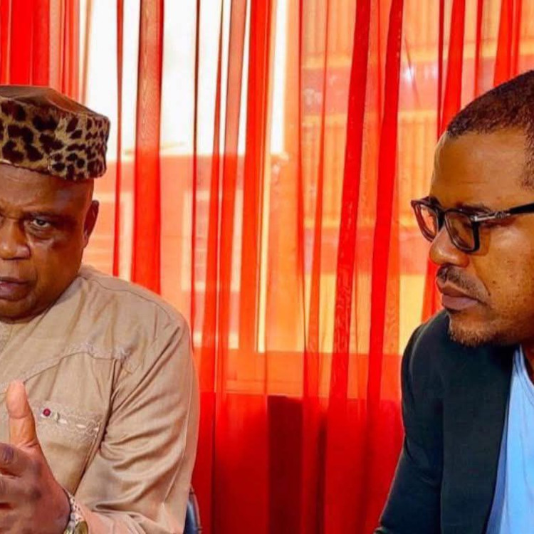 Ateki Seta Caxton se rallie à Bello Bouba Maigari pour la présidentielle camerounaise