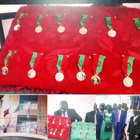 Une pluie de médailles, vagues de youyous  pour les employés de Bano Palace Hôtel