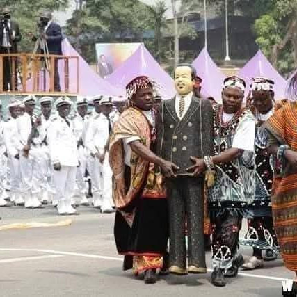 Statue de Paul Biya : symbole d’un pouvoir affaibli et d’une présidence hors de portée
