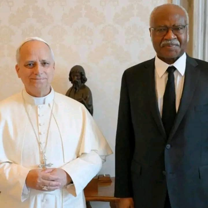 CAMEROUN :: Rencontre entre Philémon Yang et le Pape Léon XIV : un signal fort avant la présidentielle :: CAMEROON Rencontre entre Philémon Yang et le Pape Léon XIV : un signal fort avant la présidentielle