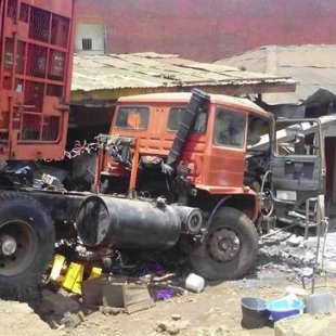 Yaounde 6 : Un camion réduit un conducteur de moto- taxi en pâte