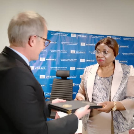 CAMEROUN :: 3000 copies de la convention relative aux droits des personnes handicapées remises ce jour au Minas :: CAMEROON 3000 copies de la convention relative aux droits des personnes handicapées remises ce jour au Minas