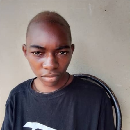 CAMEROUN :: S.O.S pour le petit Dylan 18 ans atteint d'une tumeur à la tête :: CAMEROON S.O.S pour le petit Dylan 18 ans atteint d'une tumeur à la tête