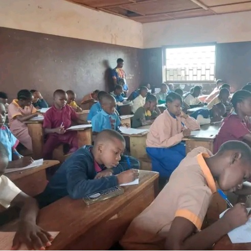 CAMEROUN :: Concours d'entrée en sixième/Common Entrance : plus de 230 000 candidats y prennent part :: CAMEROON Concours d'entrée en sixième/Common Entrance : plus de 230 000 candidats y prennent part