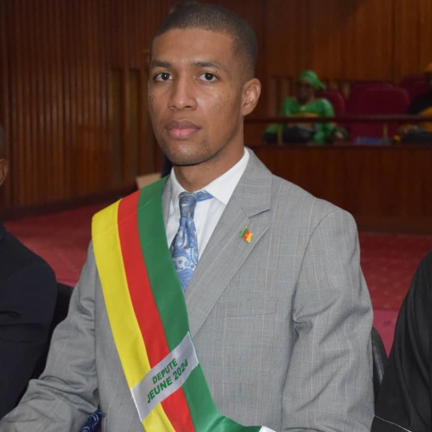 Jonathan Junior Engamba Engamba des stades à l'assemblée nationale