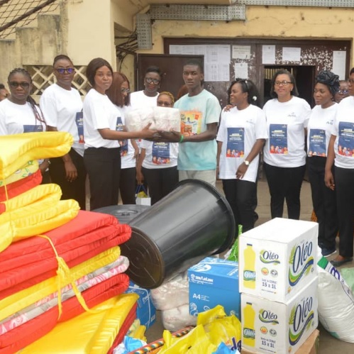 Journée Internationale de la femme : Les dames de AGL et SOCOPAO Cameroun au chevet des prisonniers :: CAMEROON Journée Internationale de la femme : Les dames de AGL et SOCOPAO Cameroun au chevet des prisonniers