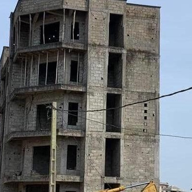 Dynamitage d'un Immeuble à Douala : Une Mesure Draconienne pour Non-Respect des Règles d'Urbanisme