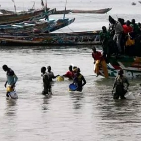 CAMEROUN :: Logone-et-Chari : un naufrage fait 18 morts et des disparus. :: CAMEROON Logone-et-Chari : un naufrage fait 18 morts et des disparus.
