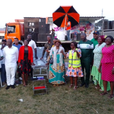 Développement participatif:Le Rafdel éclaire Okola et équipe les formations sanitaires