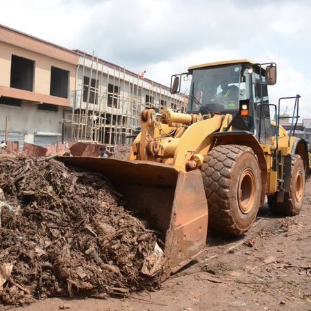 CAMEROUN :: Début de rehabilitation du tronçon de route carrefour Etoudi marché vers le quartier Manguier :: CAMEROON Début de rehabilitation du tronçon de route carrefour Etoudi marché vers le quartier Manguier