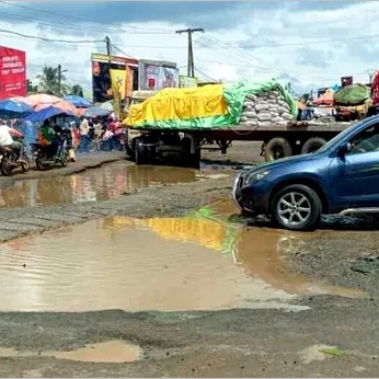 CAMEROUN :: Douala, on veut les routes ! :: CAMEROON Douala, on veut les routes !