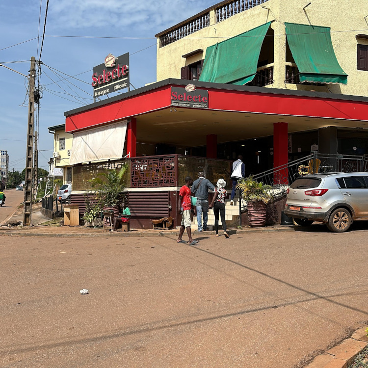 CAMEROUN :: Un agresseur appréhendé après un vol sous la pluie à Sélecte Cité Verte :: CAMEROON Un agresseur appréhendé après un vol sous la pluie à Sélecte Cité Verte