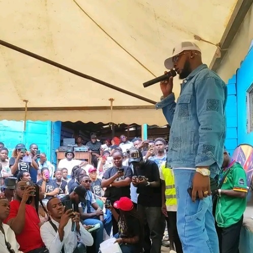 CAMEROUN :: L'artiste Tenor au chevet des pensionnaires du foyer école des enfants aveugles et malvoyants :: CAMEROON L'artiste Tenor au chevet des pensionnaires du foyer école des enfants aveugles et malvoyants