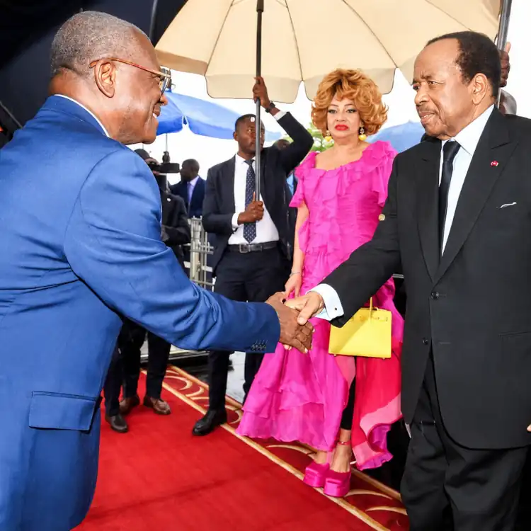 Biya voyage, le Cameroun patiente. Jusqu'à quand ?