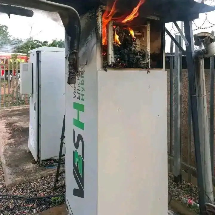 Garoua : un incendie électrique détruit 16 batteries, les pompiers sauvent le quartier