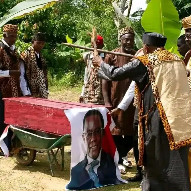 Kamto a tout subi : prison, torture, exil forcé