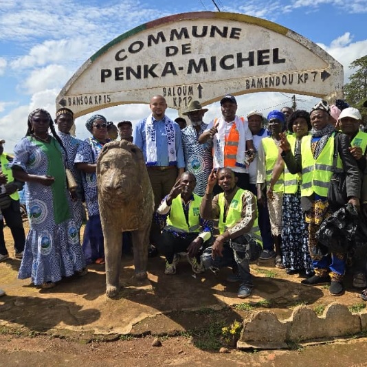 Chantier de modernisation d'une route au Cameroun