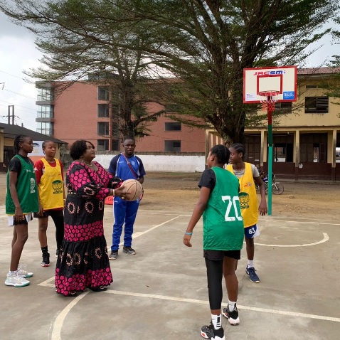 CAMEROUN :: Le lycée de Newbell a désormais son centre des pépites :: CAMEROON Le lycée de Newbell a désormais son centre des pépites
