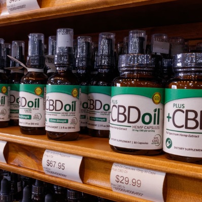 MONDE ENTIER :: L’huile de CBD : ce qu’il faut savoir des bienfaits et utilisations :: WORLD L’huile de CBD : ce qu’il faut savoir des bienfaits et utilisations