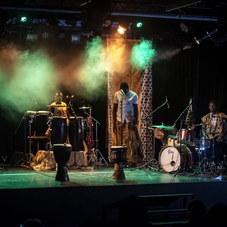 Jazz bantù enflamme Paris, une immersion sensorielle au cœur des racines africaines