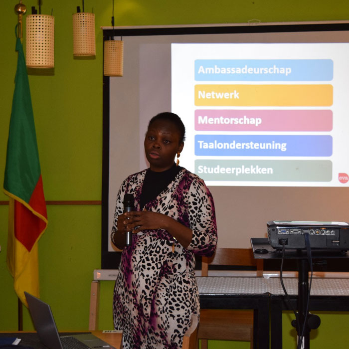 Etudes en Belgique, Pascaline Mbida : « La Flandre offre un enseignement de qualité »(video)